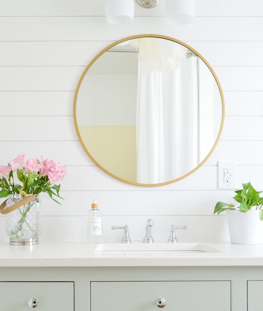 Kids Hall Bathroom Vanity Single Sink Detail